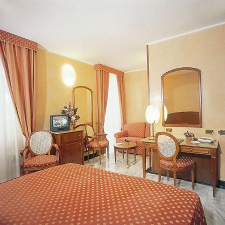Hotel Ulivi アレンツァーノ エクステリア 写真
